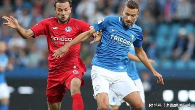 如重磅炸弹 如重磅炸弹