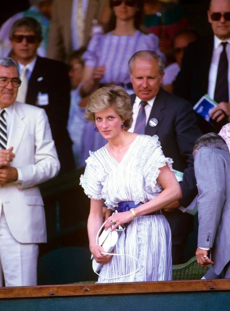 反哺社会 反哺社会