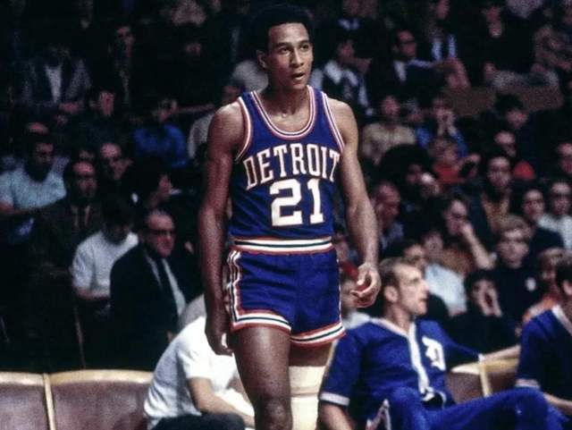 掘金替补席 掘金替补席